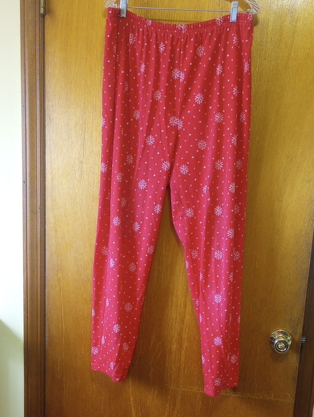 Holiday Time Red & White Comfy Casual Christmas Snowflake Pants, Plus Size 20W